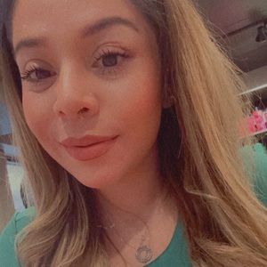 Meet your Posher, Alejandra